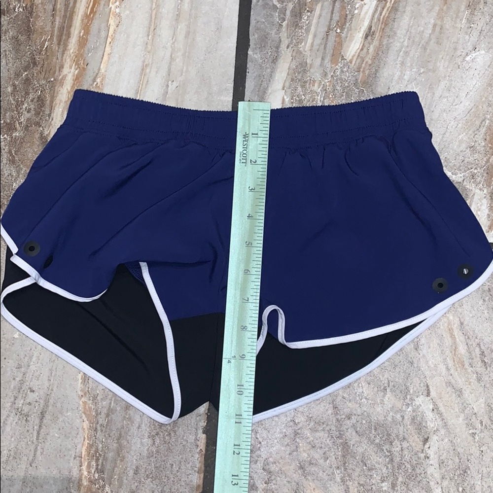 Navy Fabletics Shorts - Picture 11 of 11